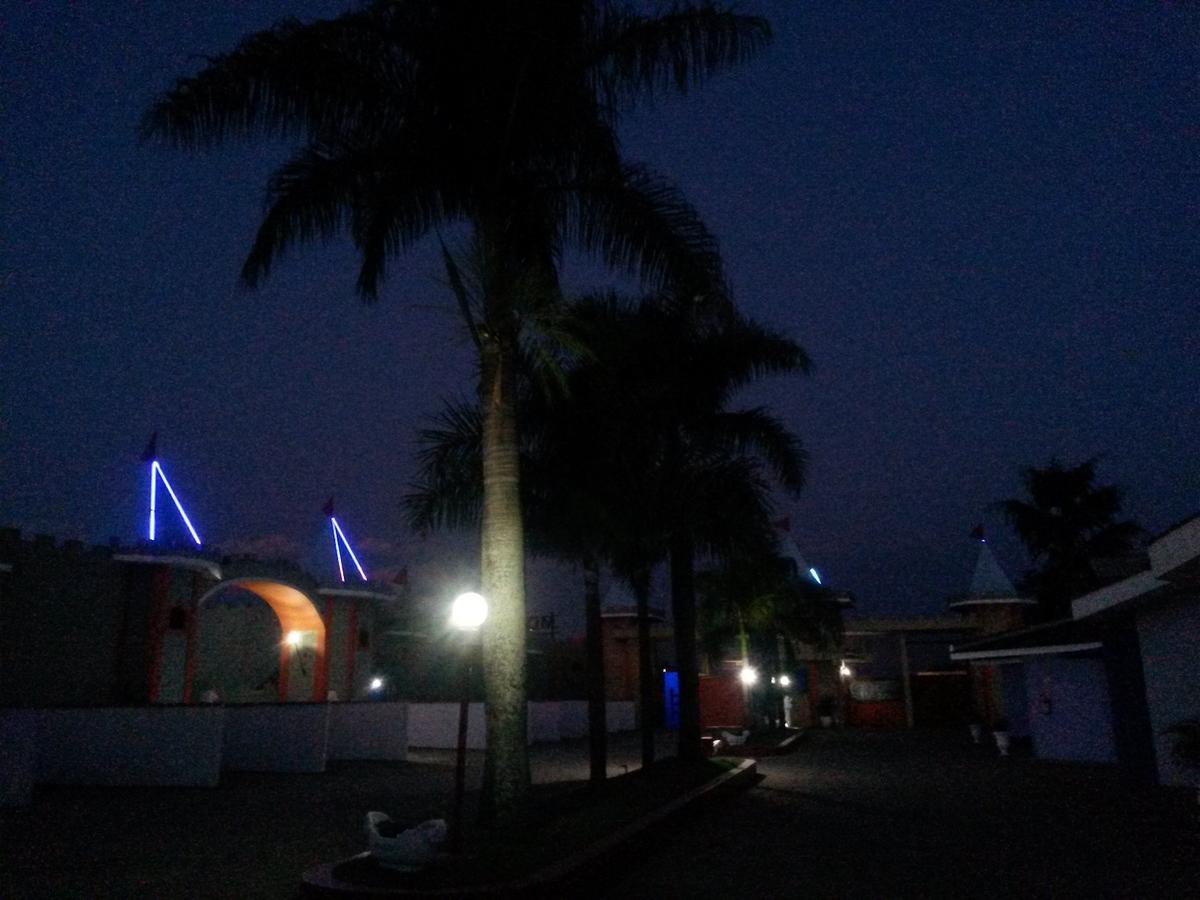 Castellu'S (Adults Only) Hotel Pirassununga Exterior photo